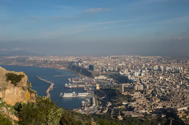 Oran, la Radieuse